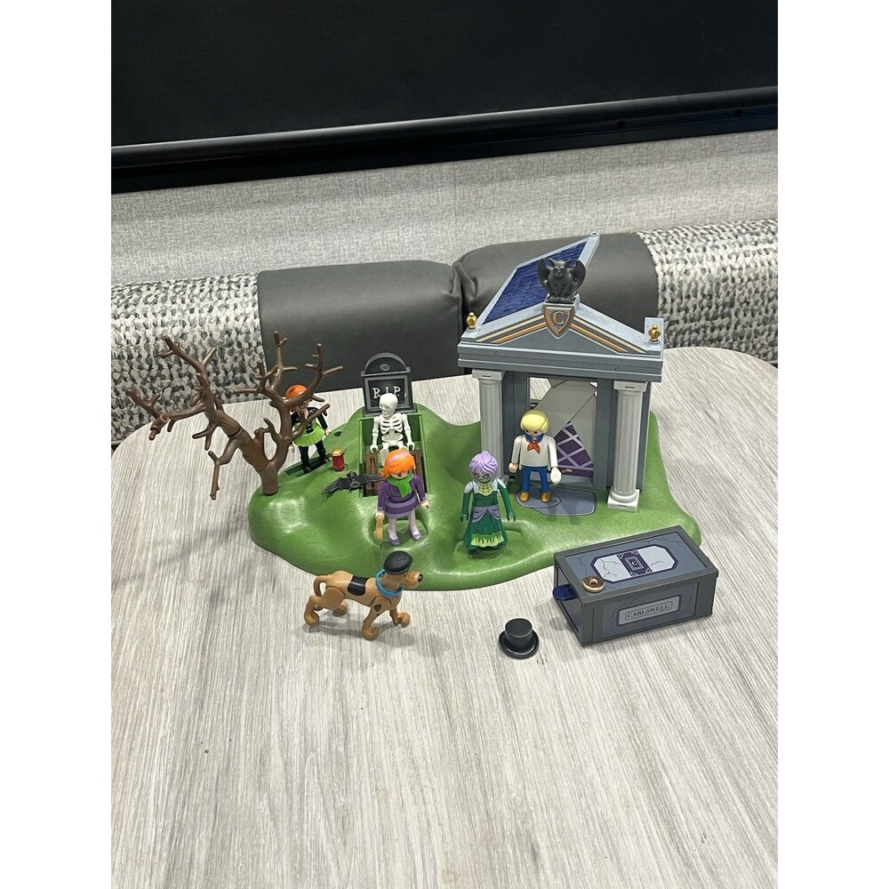 Playmobil SCOOBY-DOO Adventure In the Cemetery
